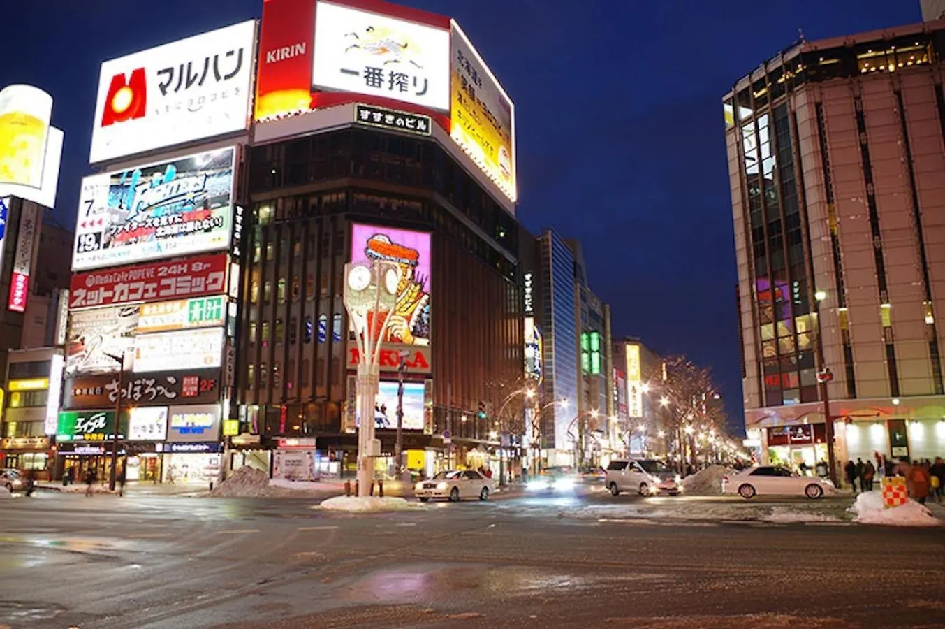 Carid Shiraishi In Front Of The Station - Vacation Stay 15516 Sapporo 0*,